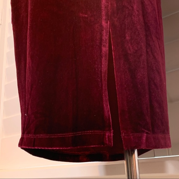 Relished Velvet Midi Dress - Picture 6 of 11